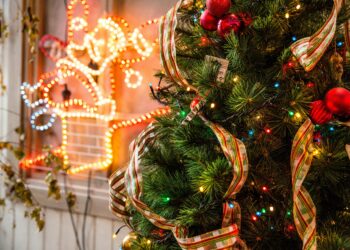 Christmas Lease Decorations